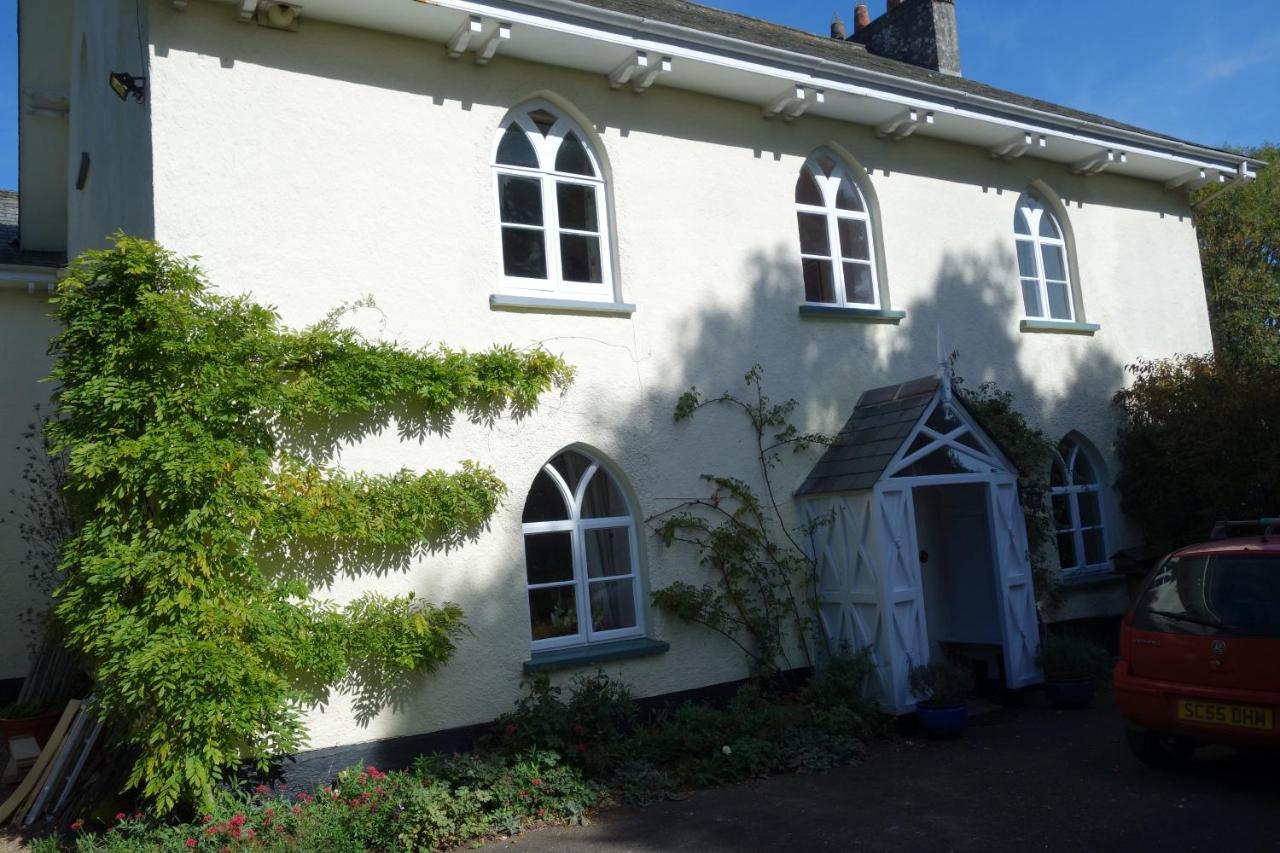 St Michaels House Bed & Breakfast Кредитън Екстериор снимка