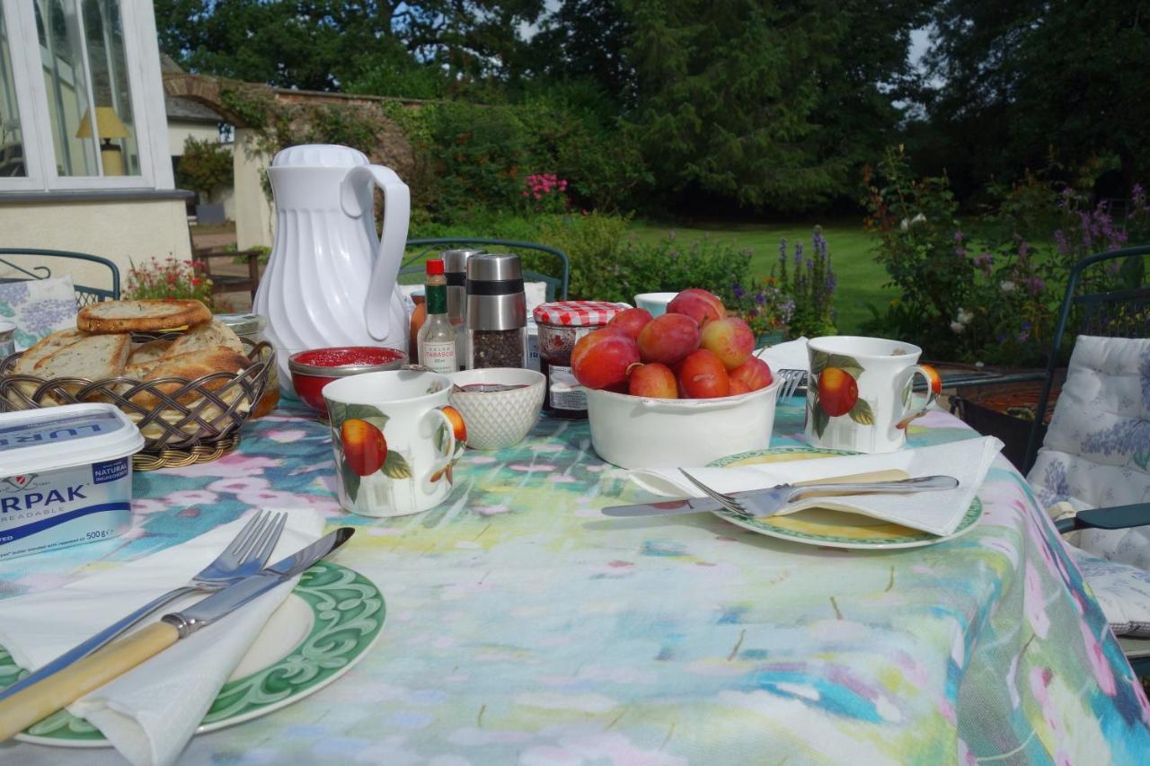 St Michaels House Bed & Breakfast Кредитън Екстериор снимка
